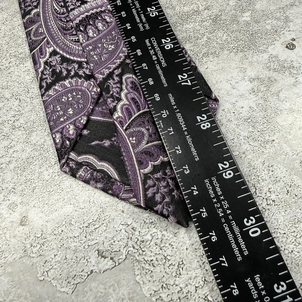 Joseph & Lyman Silk Tie Mens One Size Purple‎ Paisley Made In China Necktie